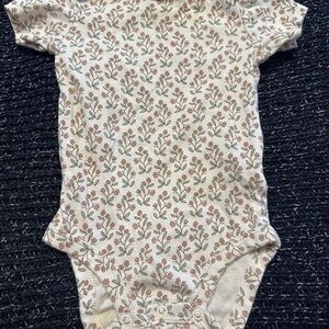 Little Planet by Carter’s Organic Cotton Floral Bodysuit 9M